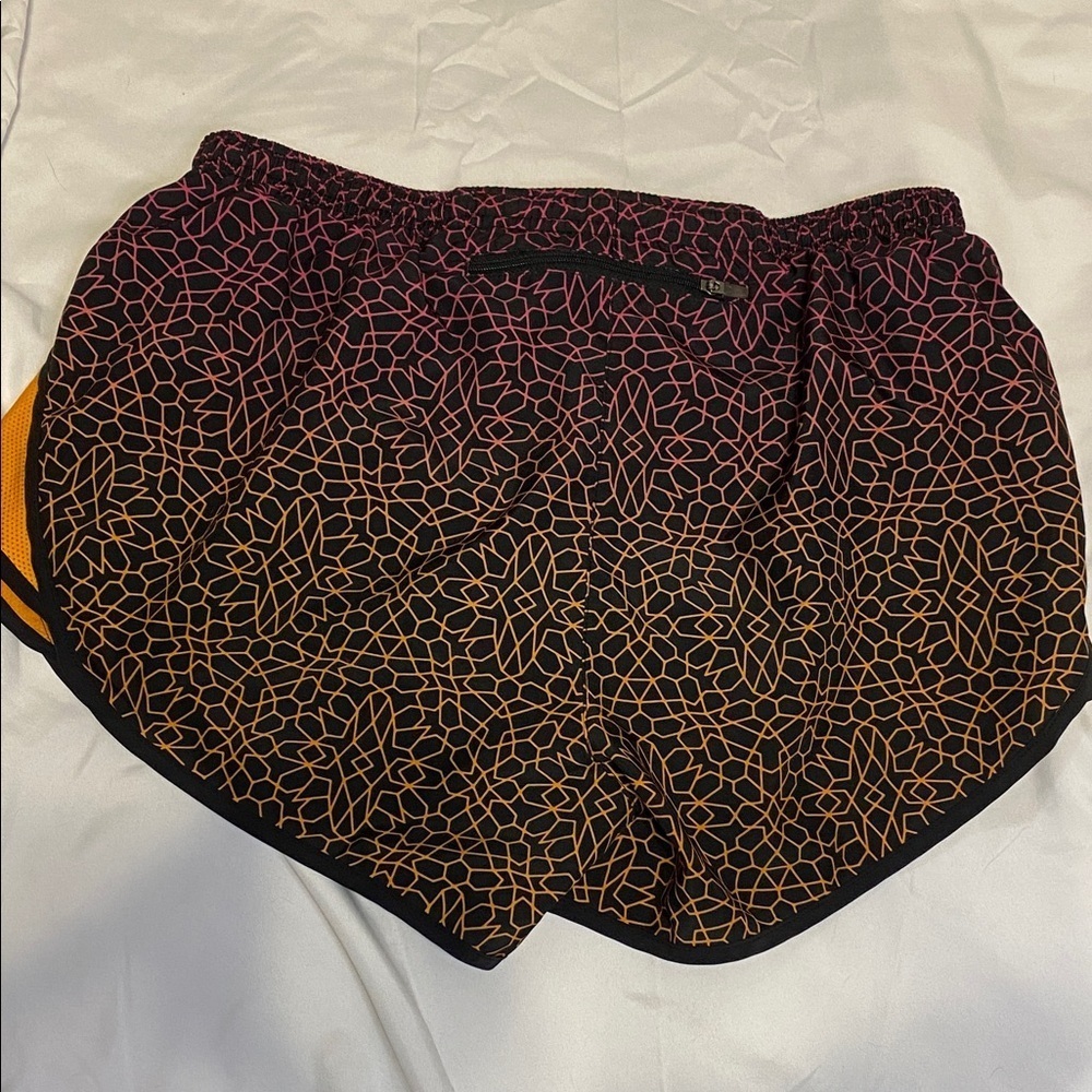 Nike Running Dri-FIT Tempo Shorts Black Orange Gradient Pattern Workout Size M - Picture 3 of 11